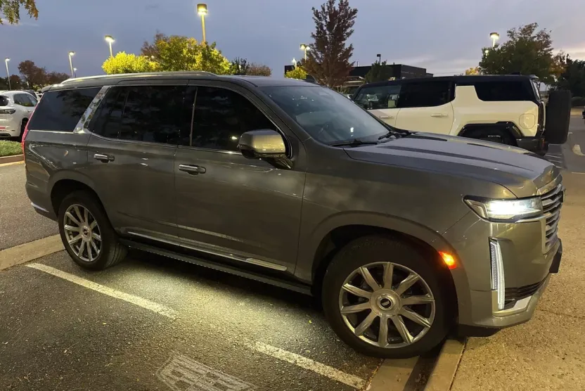 2021 Cadillac Escalade Premium Luxury Platinum photo 1