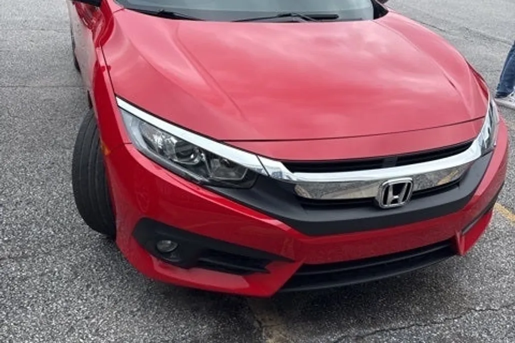 2018 Honda Civic EX-T photo 1