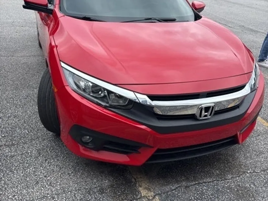 2018 Honda Civic EX-T photo 1