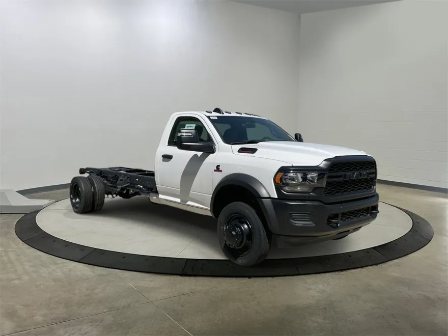 2024 Ram 5500 Tradesman photo 1
