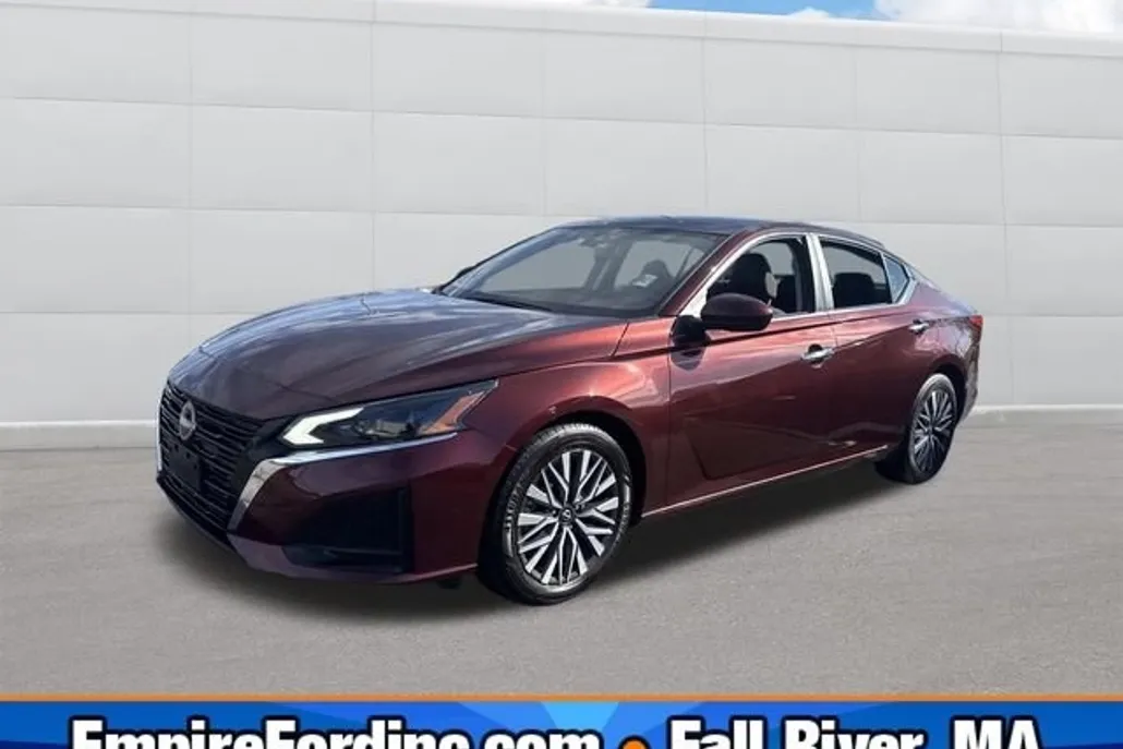 2023 Nissan Altima 2.5 SV photo 1