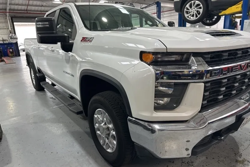 2020 Chevrolet Silverado 2500HD LT photo 1