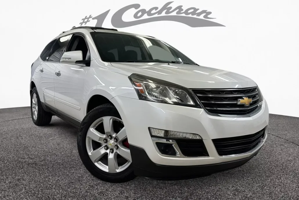 2017 Chevrolet Traverse 1LT photo 1
