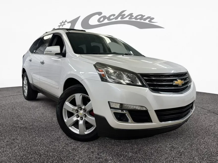 2017 Chevrolet Traverse 1LT photo 1