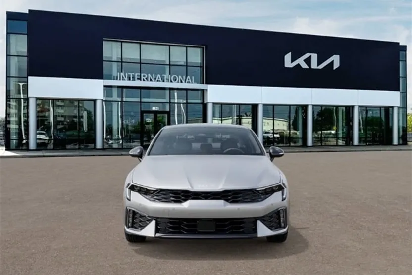 2026 Kia K5 GT-Line photo 1