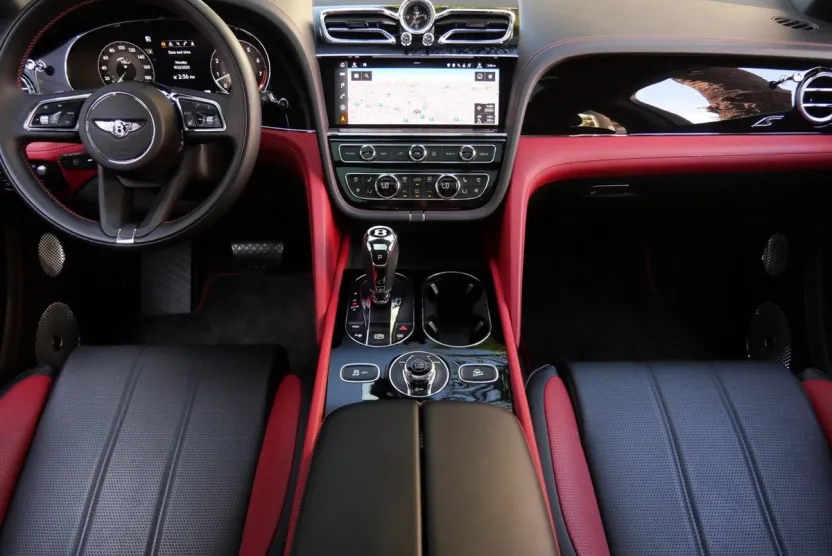 2022 Bentley Bentayga S photo 1