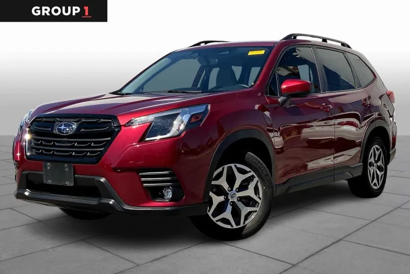 2024 Subaru Forester Premium photo 1