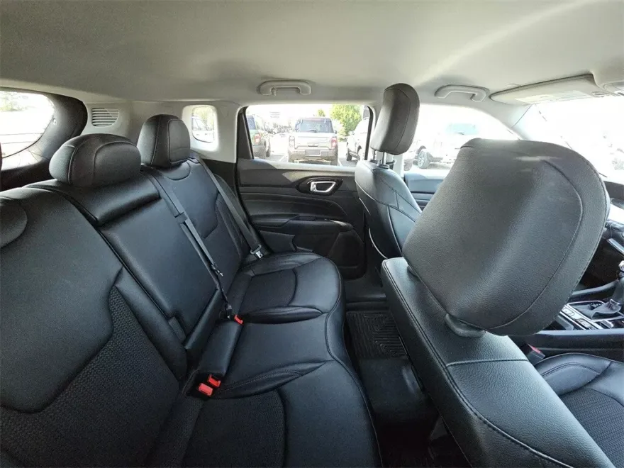 2022 Jeep Compass Trailhawk photo 1