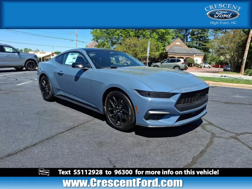 2025 Ford Mustang EcoBoost photo 1