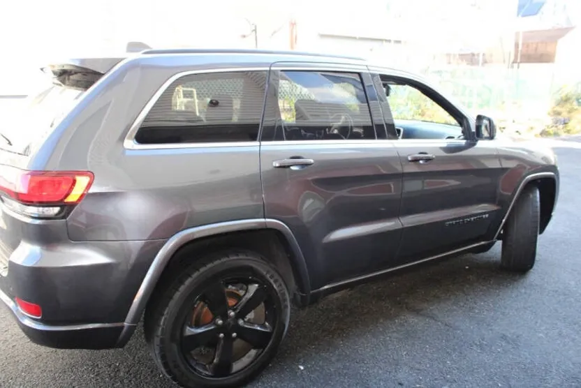 2015 Jeep Grand Cherokee Altitude photo 1