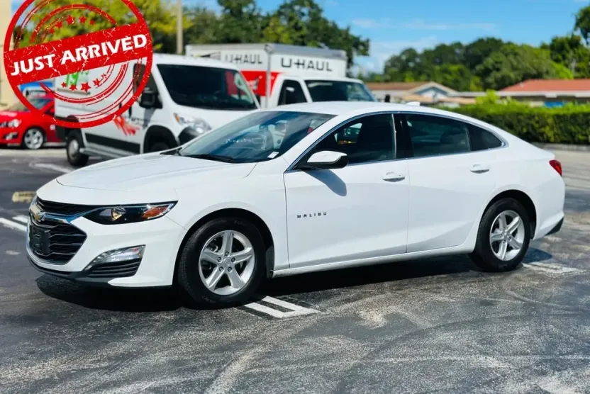 2023 Chevrolet Malibu 1LT photo 1