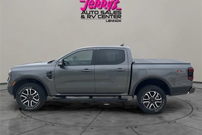 2024 Ford Ranger Lariat photo 1