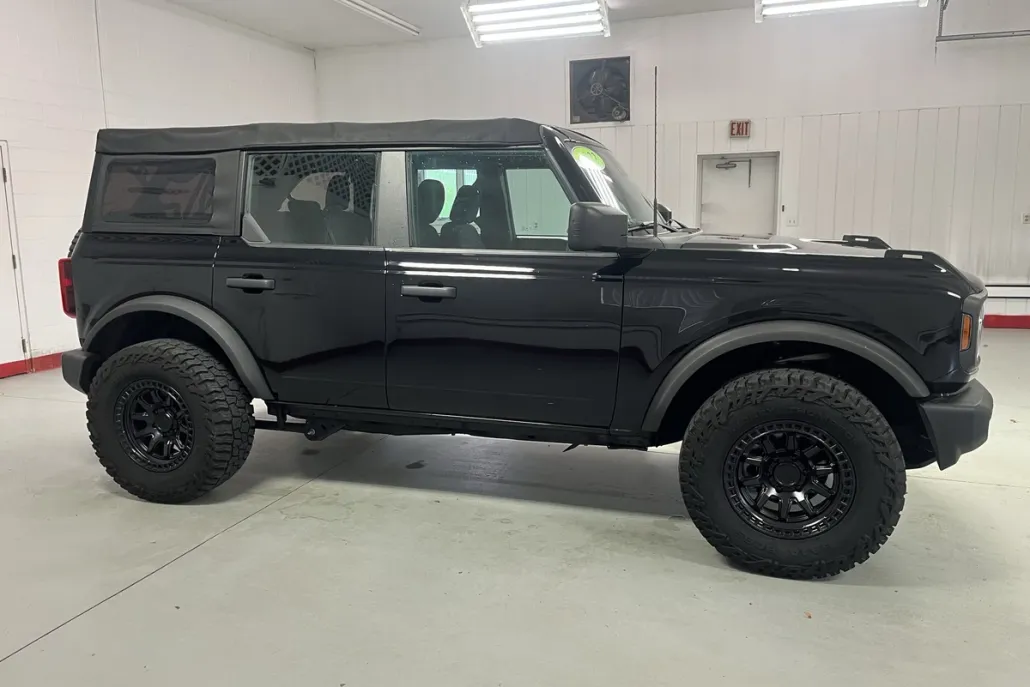 2022 Ford Bronco Base Big Bend Black Diamond Outer Banks photo 1