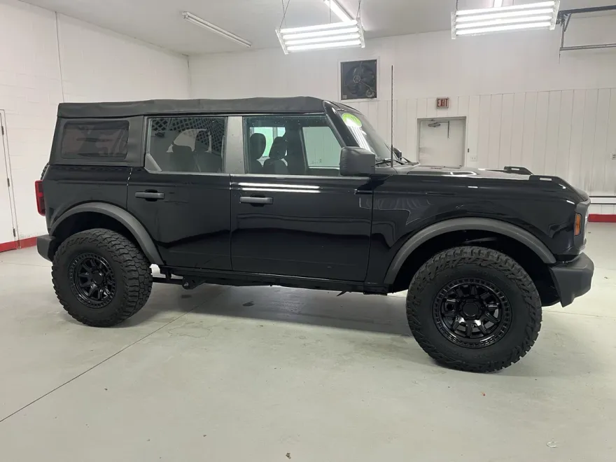2022 Ford Bronco Base Big Bend Black Diamond Outer Banks photo 1