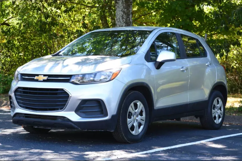 2017 Chevrolet Trax LS photo 1