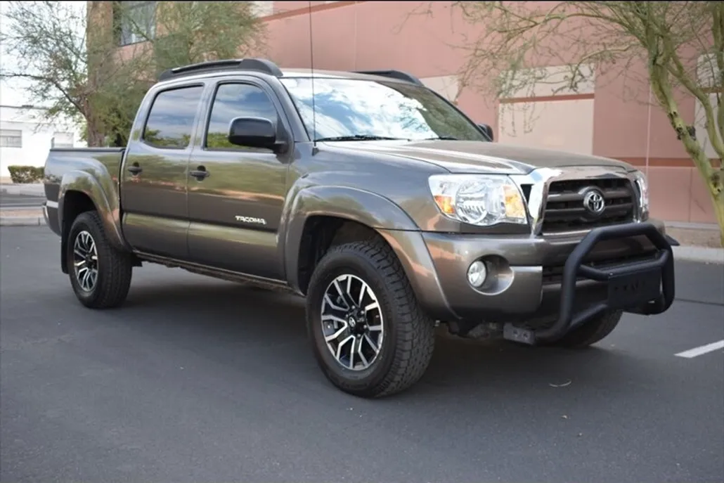 2009 Toyota Tacoma PreRunner V6 SR5 photo 1