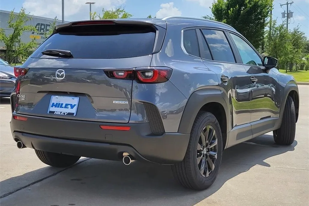 2025 Mazda CX-50 2.5 S Preferred photo 1