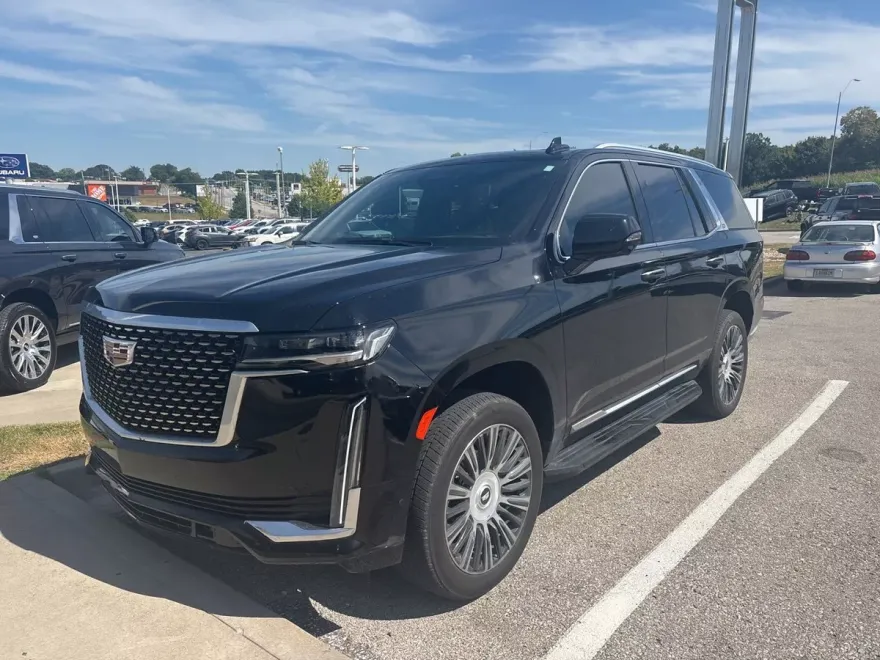 2023 Cadillac Escalade Premium Luxury photo 1
