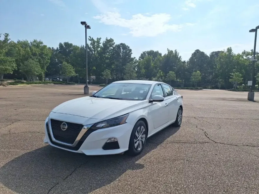 2022 Nissan Altima 2.5 S photo 1