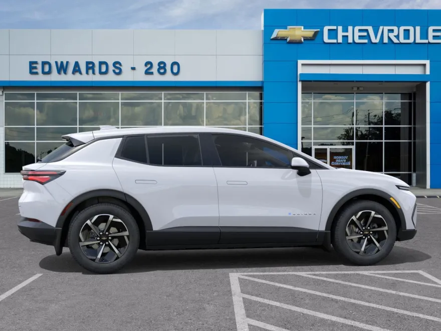 2026 Chevrolet Equinox LT photo 1