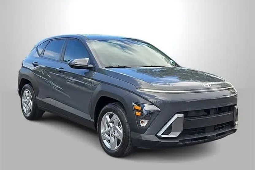 2025 Hyundai Kona SE photo 1
