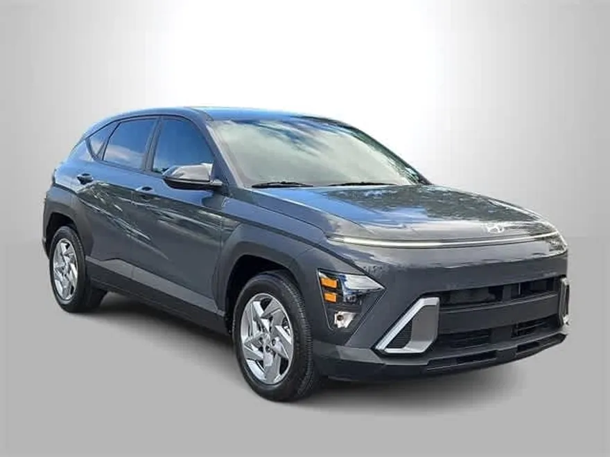 2025 Hyundai Kona SE photo 1