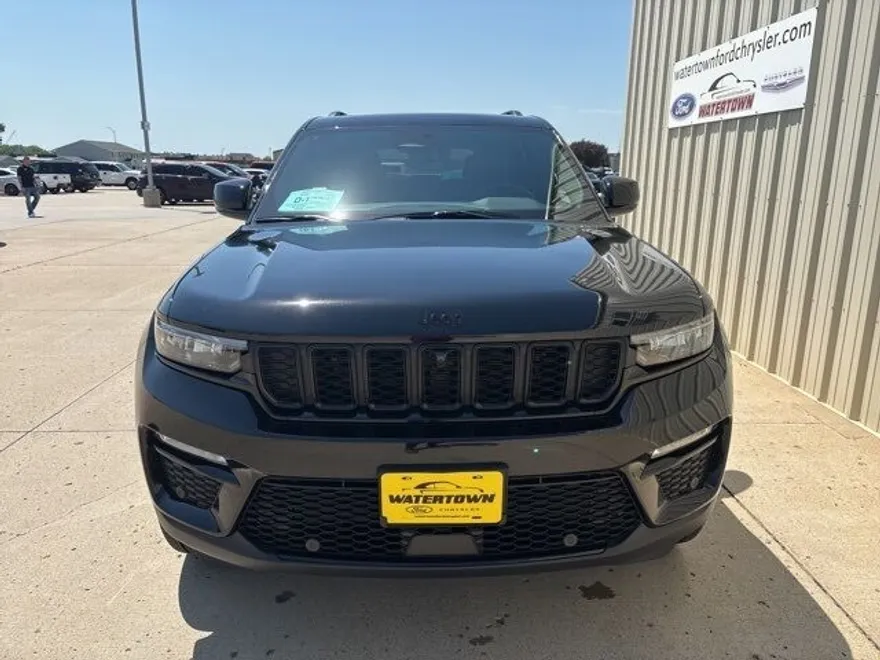 2025 Jeep Grand Cherokee Limited photo 1