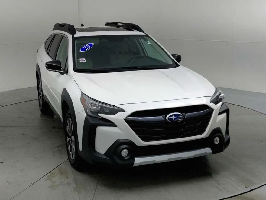 2025 Subaru Outback Limited photo 1