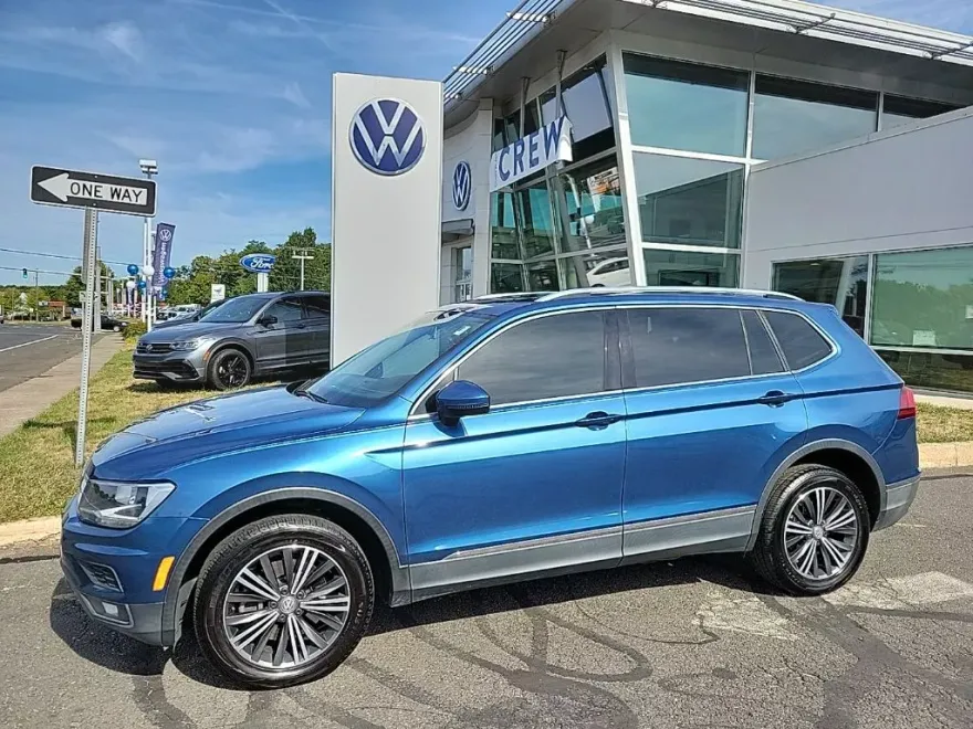 2018 Volkswagen Tiguan SEL photo 1