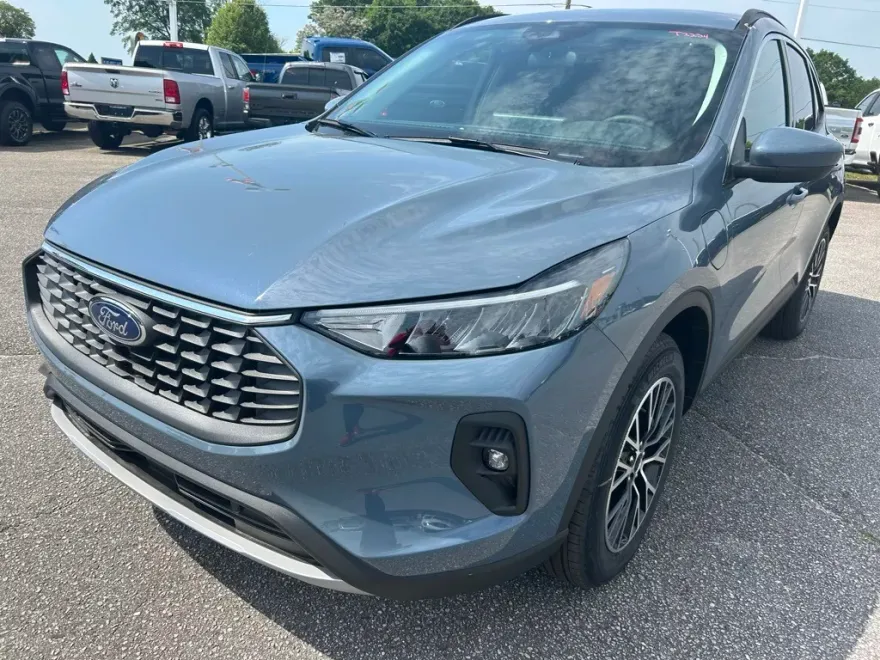 2024 Ford Escape Plug-In Hybrid photo 1