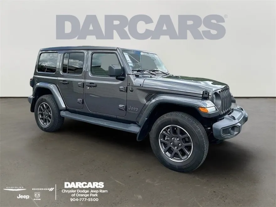 2021 Jeep Wrangler Unlimited Sahara photo 1