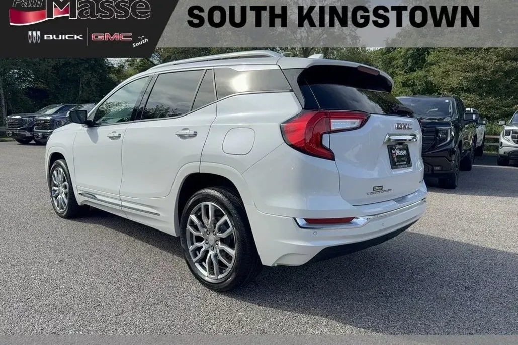 2022 Gmc Terrain Denali photo 1