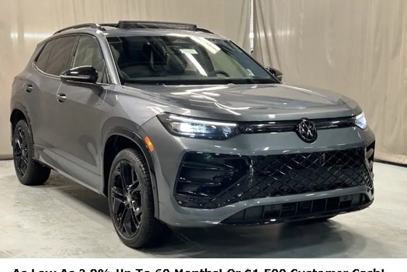 2025 Volkswagen Tiguan SE R-Line Black photo 1