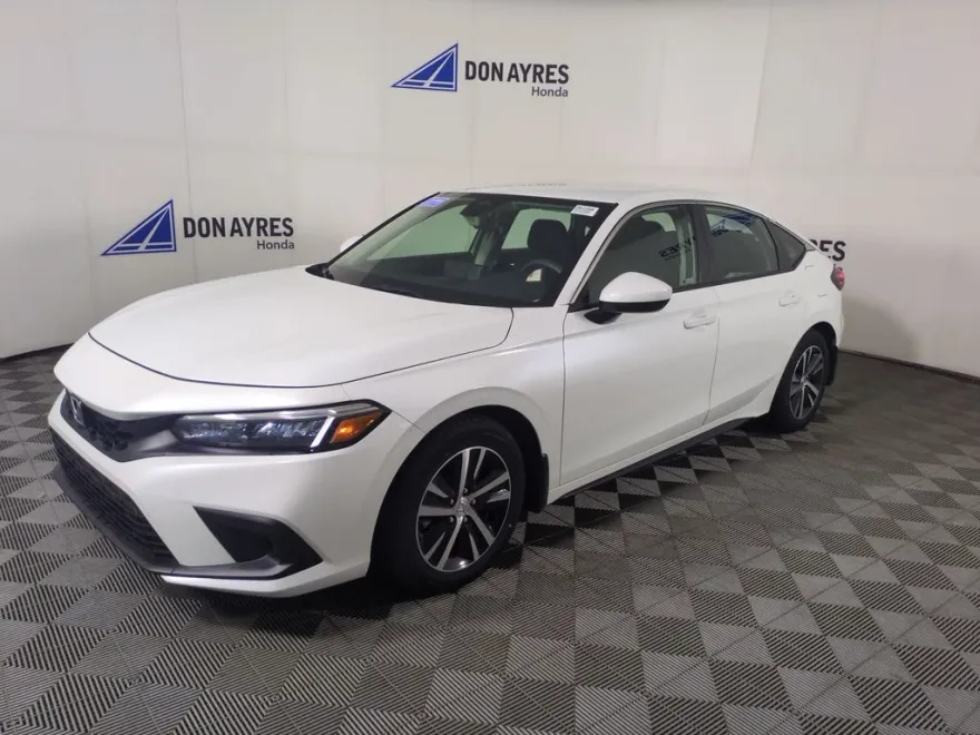 2024 Honda Civic LX photo 1