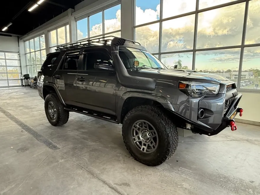 2020 Toyota 4Runner Venture Special Edition Off-Road photo 1