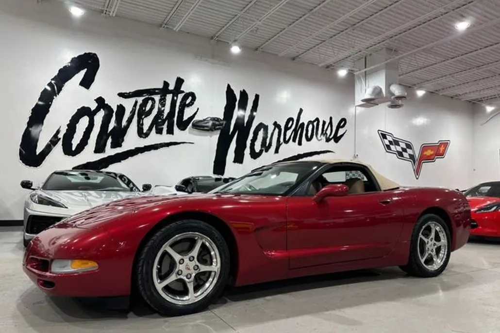 2002 Chevrolet Corvette photo 1