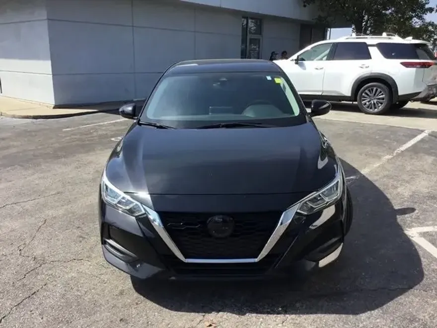 2022 Nissan Sentra SV photo 1