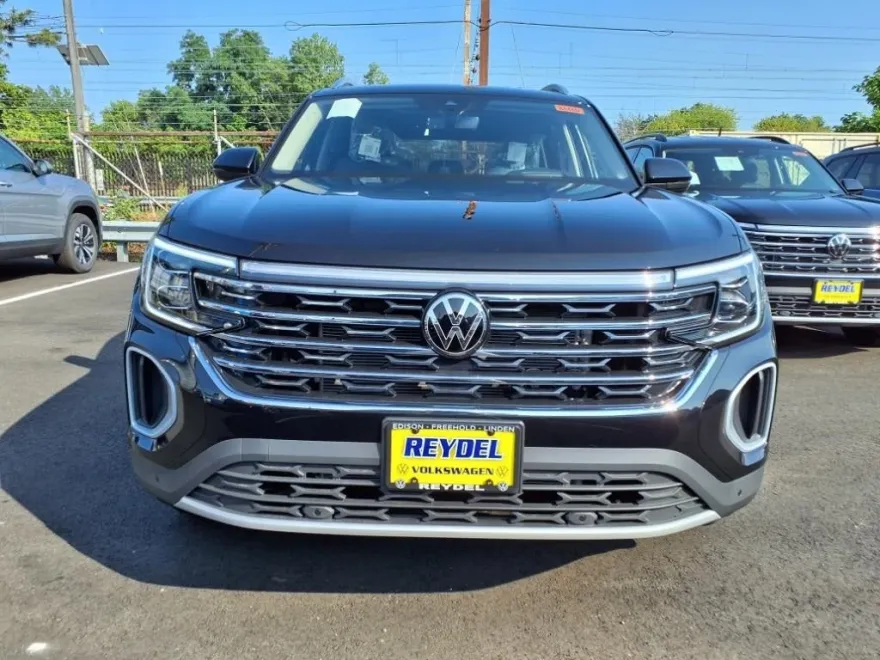 2026 Volkswagen Atlas SEL photo 1