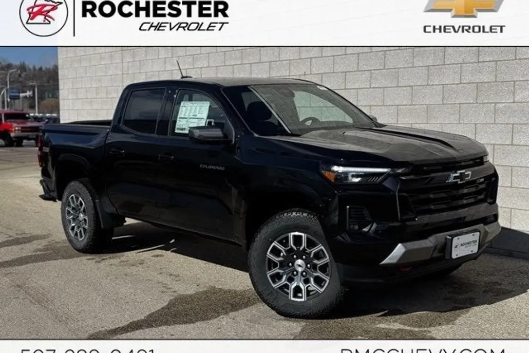 2025 Chevrolet Colorado Z71 photo 1