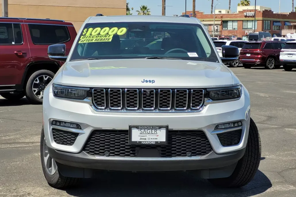 2024 Jeep Cherokee 4xe Base photo 1