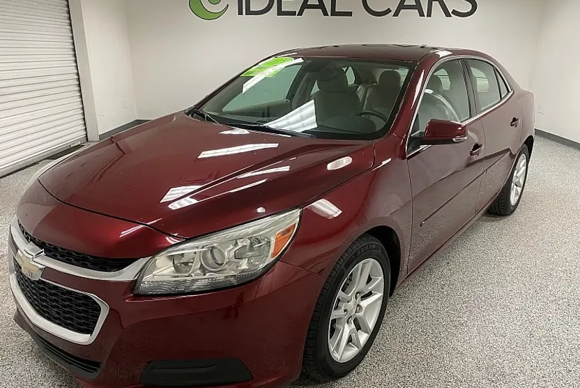 2015 Chevrolet Malibu 1LT photo 1