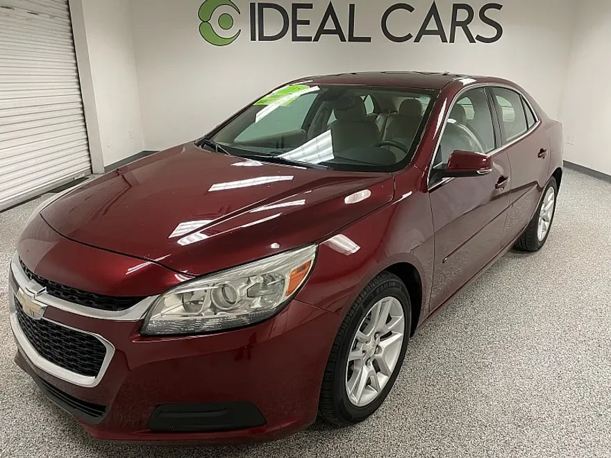 2015 Chevrolet Malibu 1LT photo 1