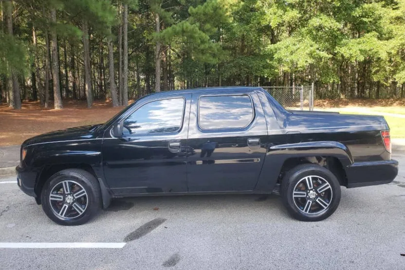2014 Honda Ridgeline Sport photo 1