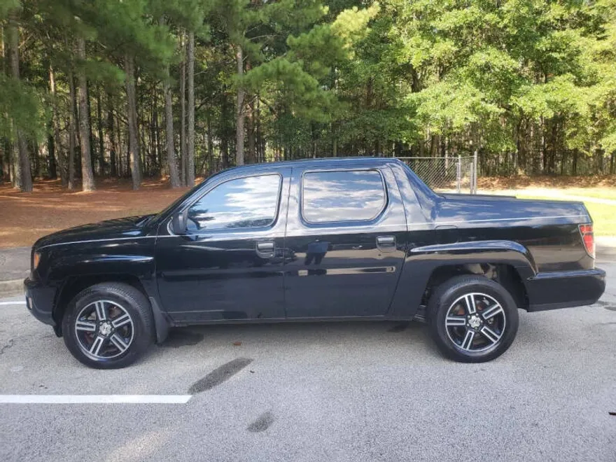 2014 Honda Ridgeline Sport photo 1