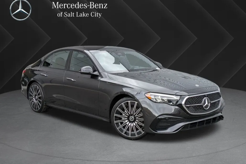 2025 Mercedes Benz E 350 4MATIC Sedan photo 1