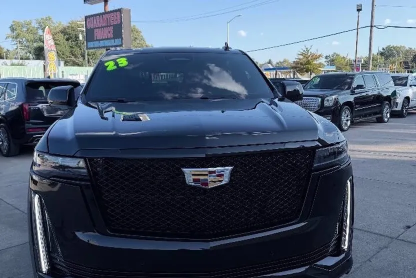 2023 Cadillac Escalade Sport photo 1