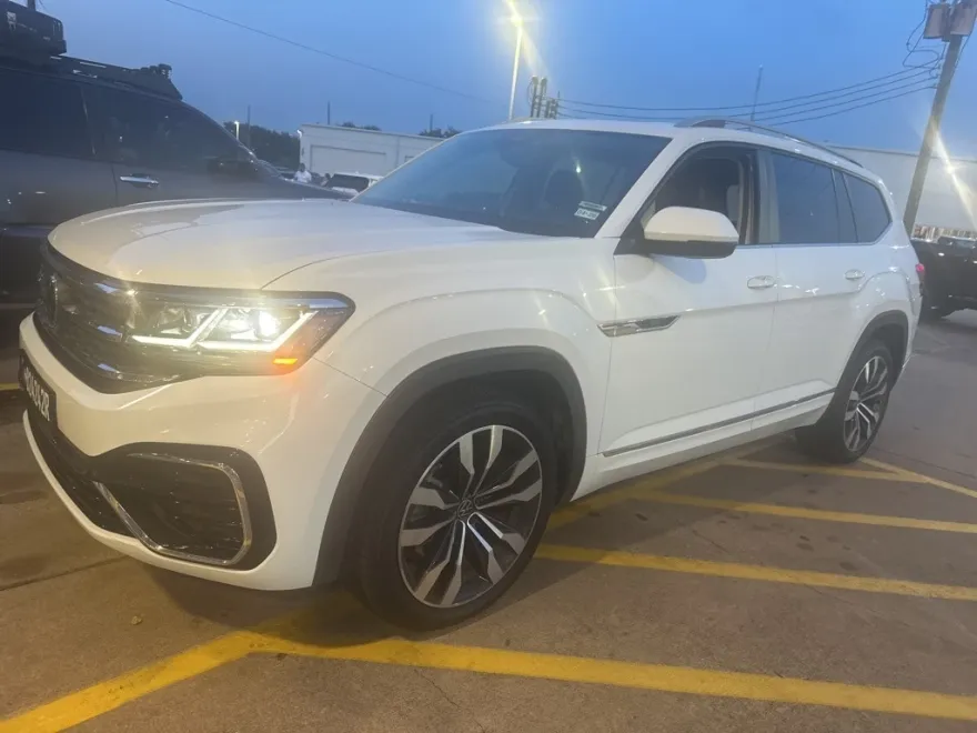 2021 Volkswagen Atlas V6 SEL R-Line photo 1