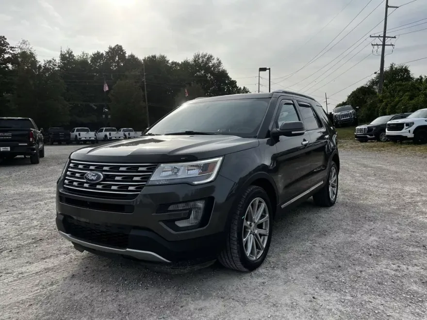 2017 Ford Explorer Limited photo 1