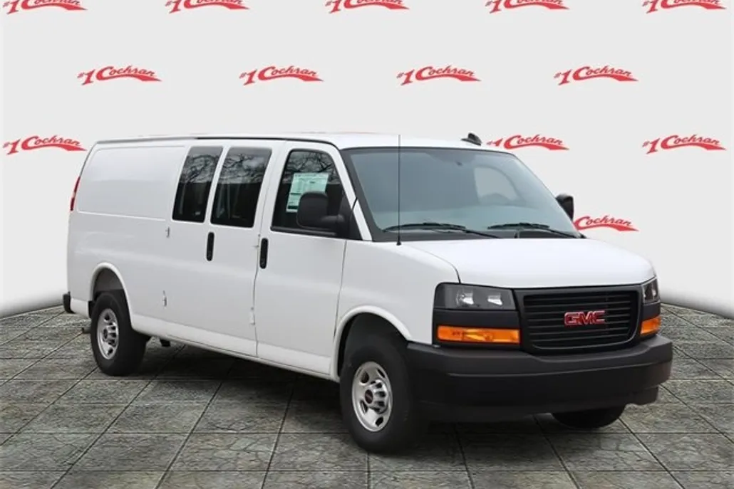 2025 Gmc Savana Cargo 3500 photo 1