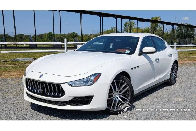 2019 Maserati Ghibli Q4 photo 1